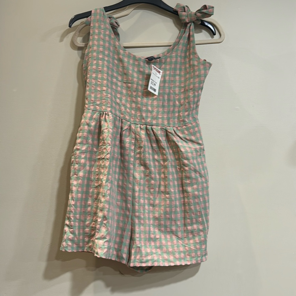 Summer romper. Size small